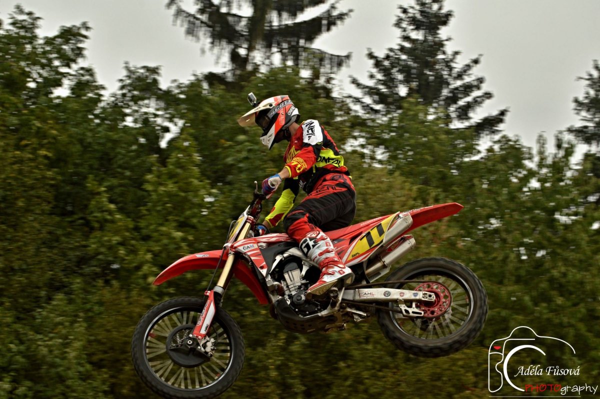 Motokrosový kemp